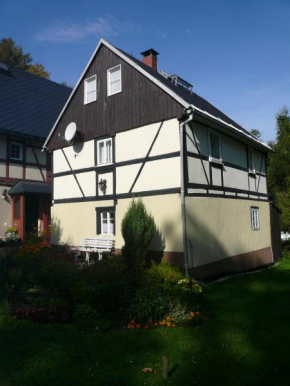 Отель Adventure House (Abenteuerferienhaus)  Рехенберг-Биненмюле